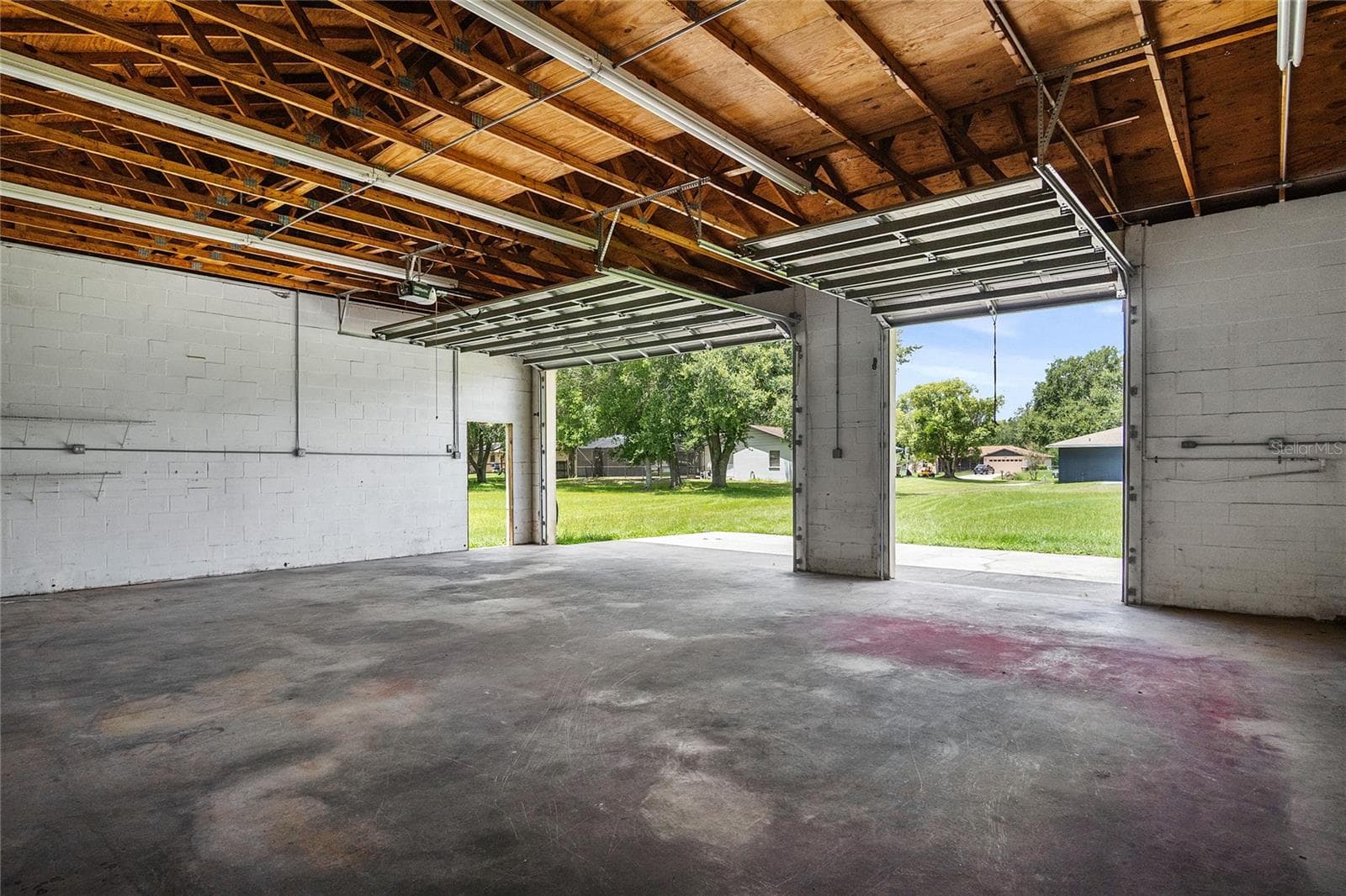 3 car garage and work shop - 1177 LIZA ST, ST CLOUD