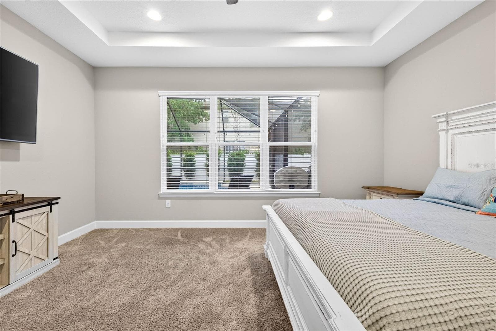 Primary Bedroom overlooking pool - 29894 CHAPEL CHASE DR, WESLEY CHAPEL