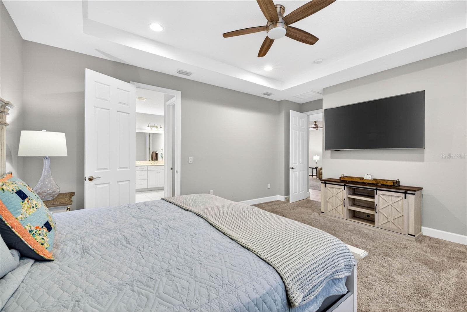 Primary Bedroom overlooking pool - 29894 CHAPEL CHASE DR, WESLEY CHAPEL