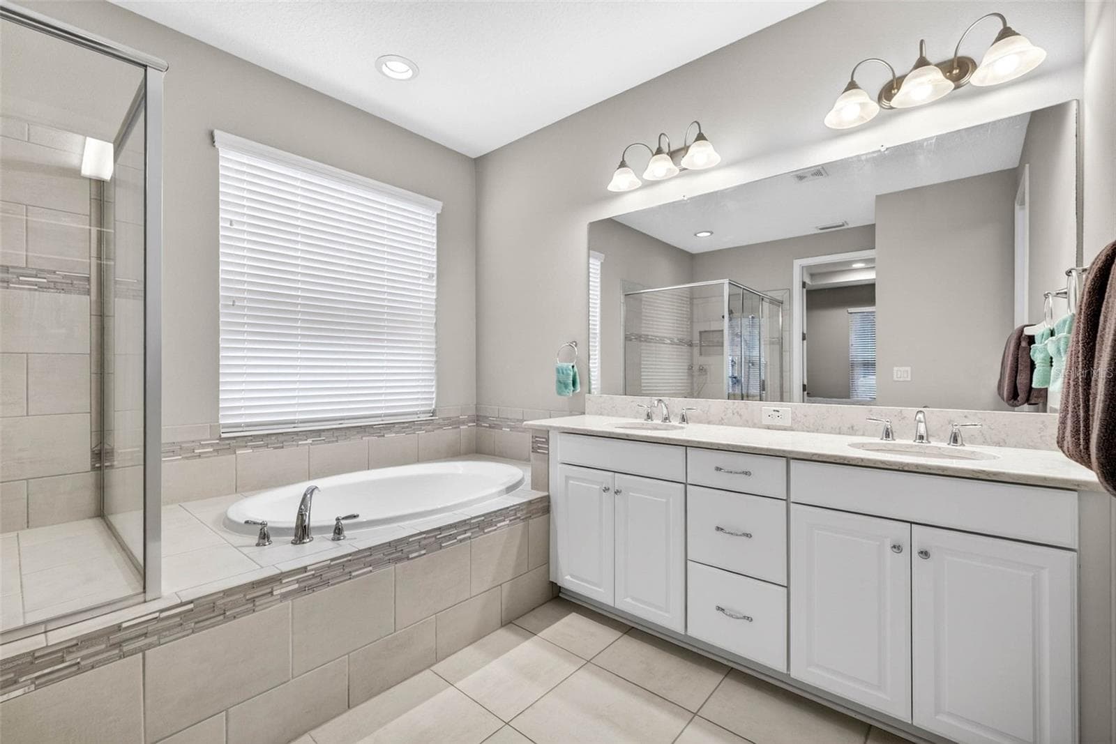 Primary Bathroom - Double Sinks - 29894 CHAPEL CHASE DR, WESLEY CHAPEL