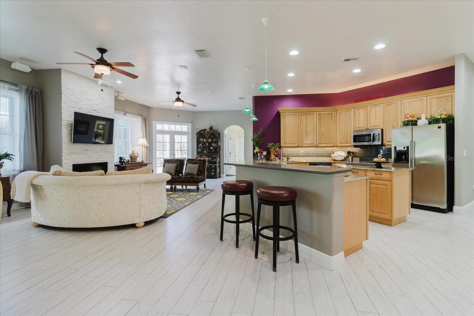 Single Family Residence at 13510 WESTSHIRE DR, TAMPA, photo 25 of 100