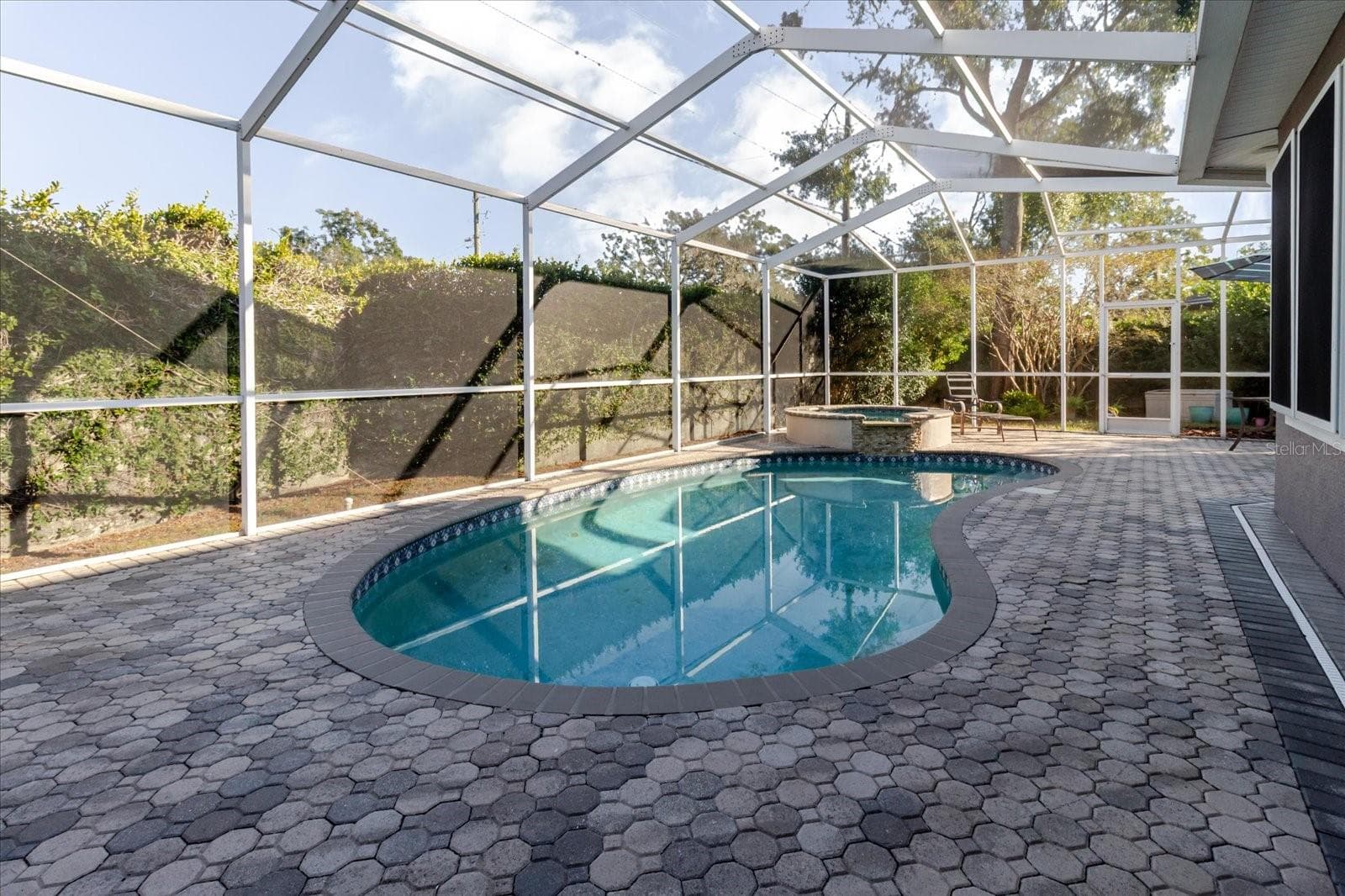 Single Family Residence at 13510 WESTSHIRE DR, TAMPA, photo 74 of 100