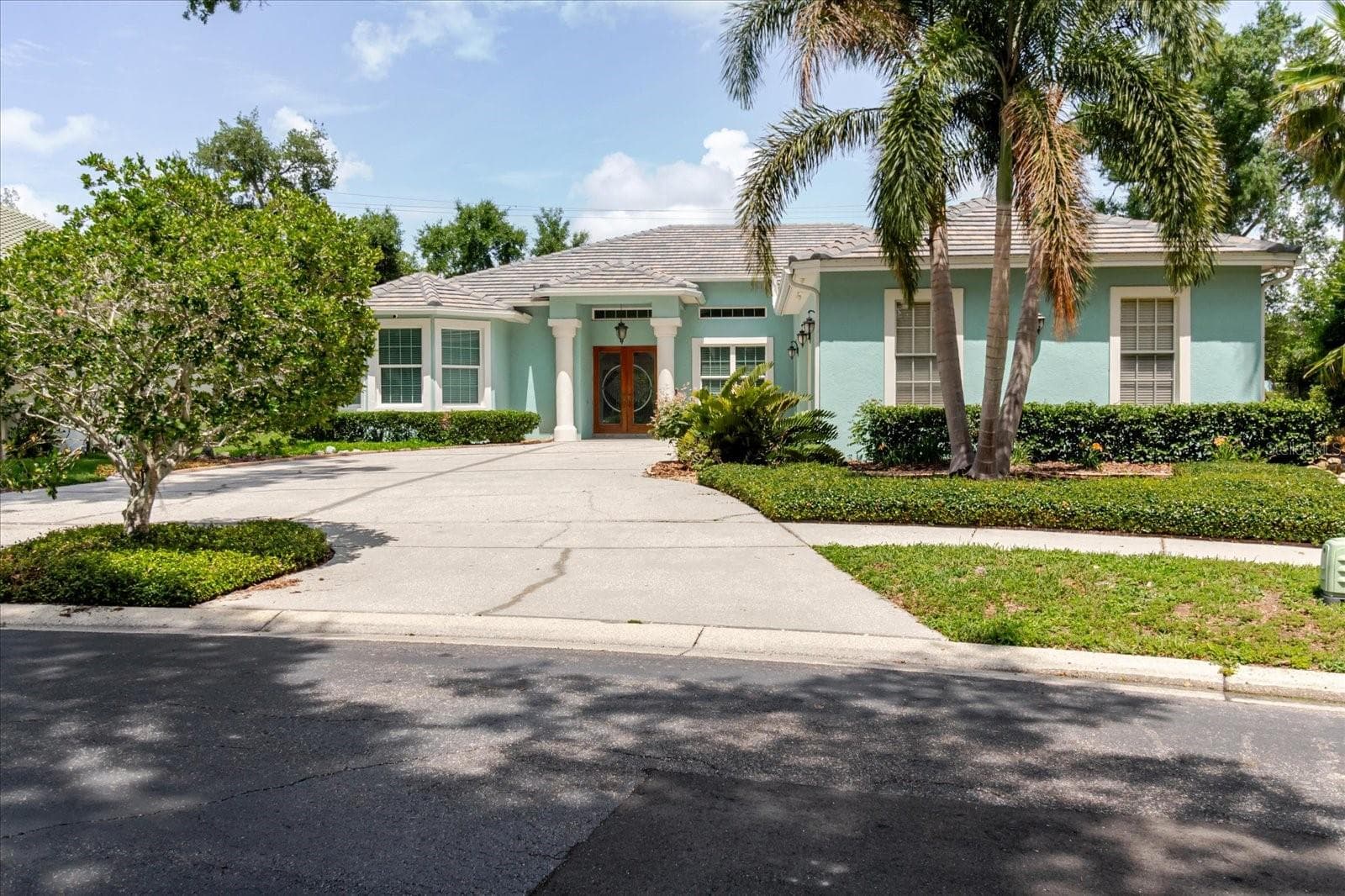Single Family Residence at 13510 WESTSHIRE DR, TAMPA, photo 93 of 100