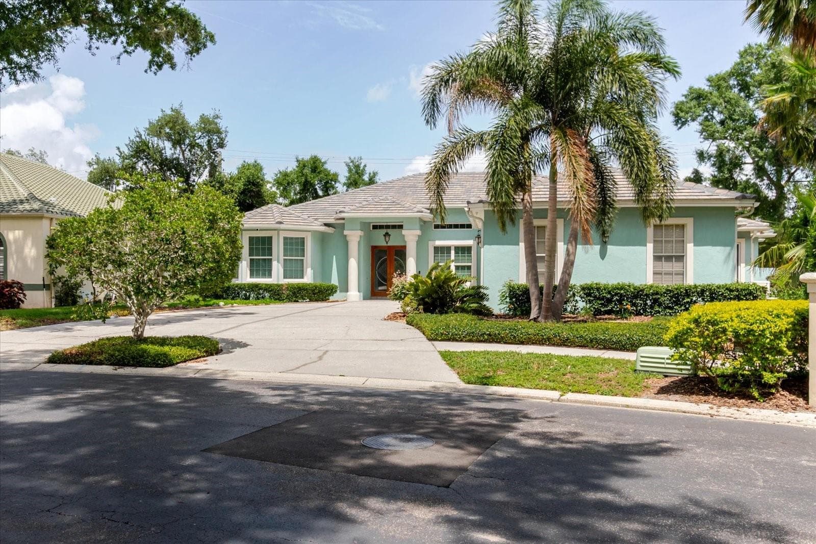 Single Family Residence at 13510 WESTSHIRE DR, TAMPA, photo 96 of 100
