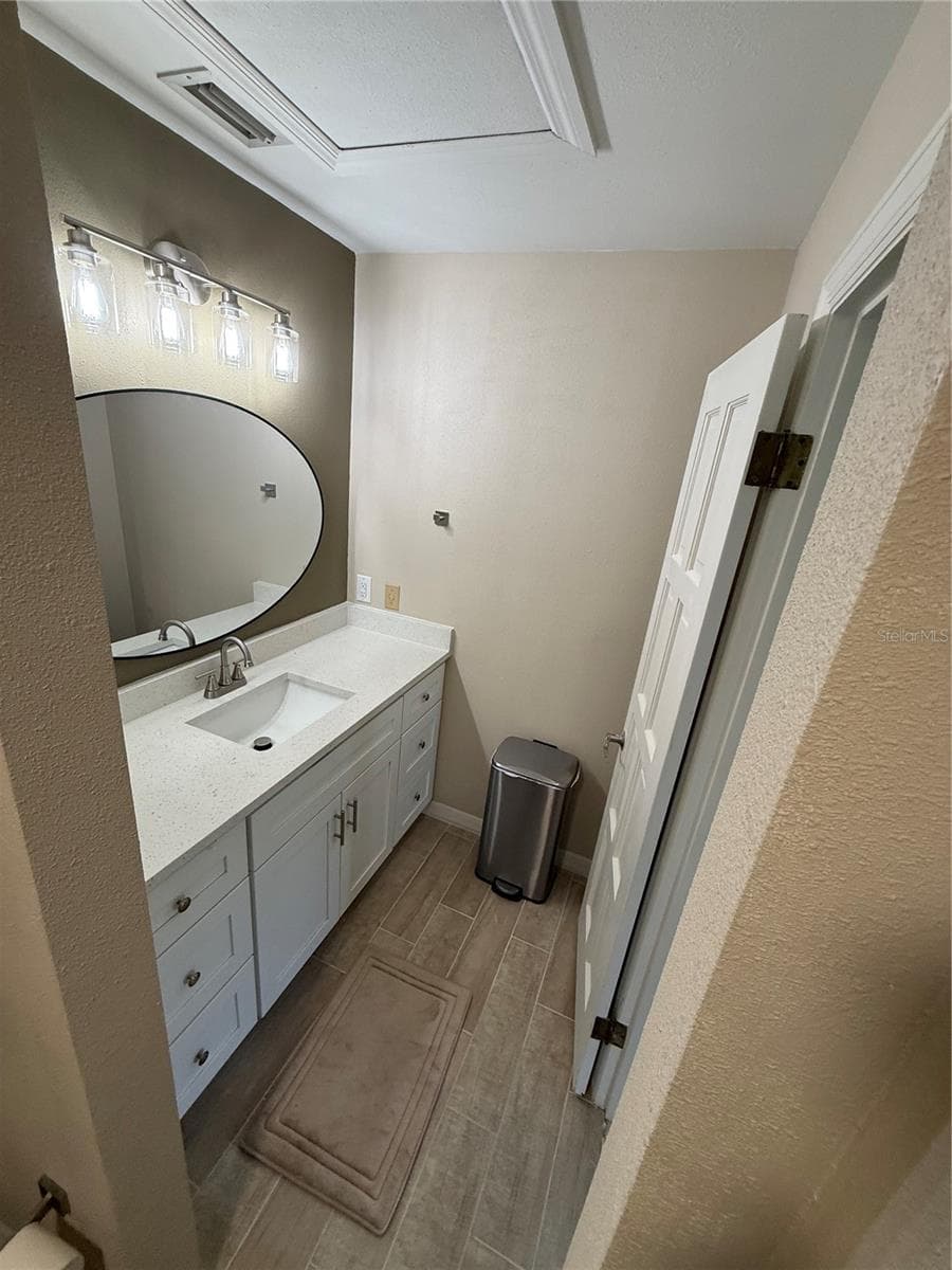Single Family Residence at 305 WHITE OAK DR, ALTAMONTE SPRINGS, photo 9 of 30