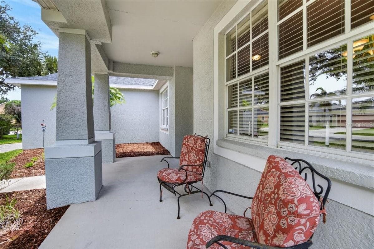 Single Family Residence at 11023 HOLLY CONE DR, RIVERVIEW, photo 7 of 62