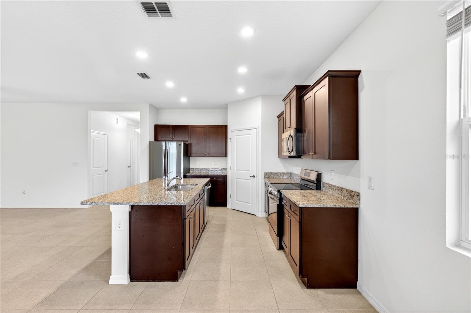 Single Family Residence at 9149 SW 62ND TERRACE RD, OCALA, photo 18 of 39