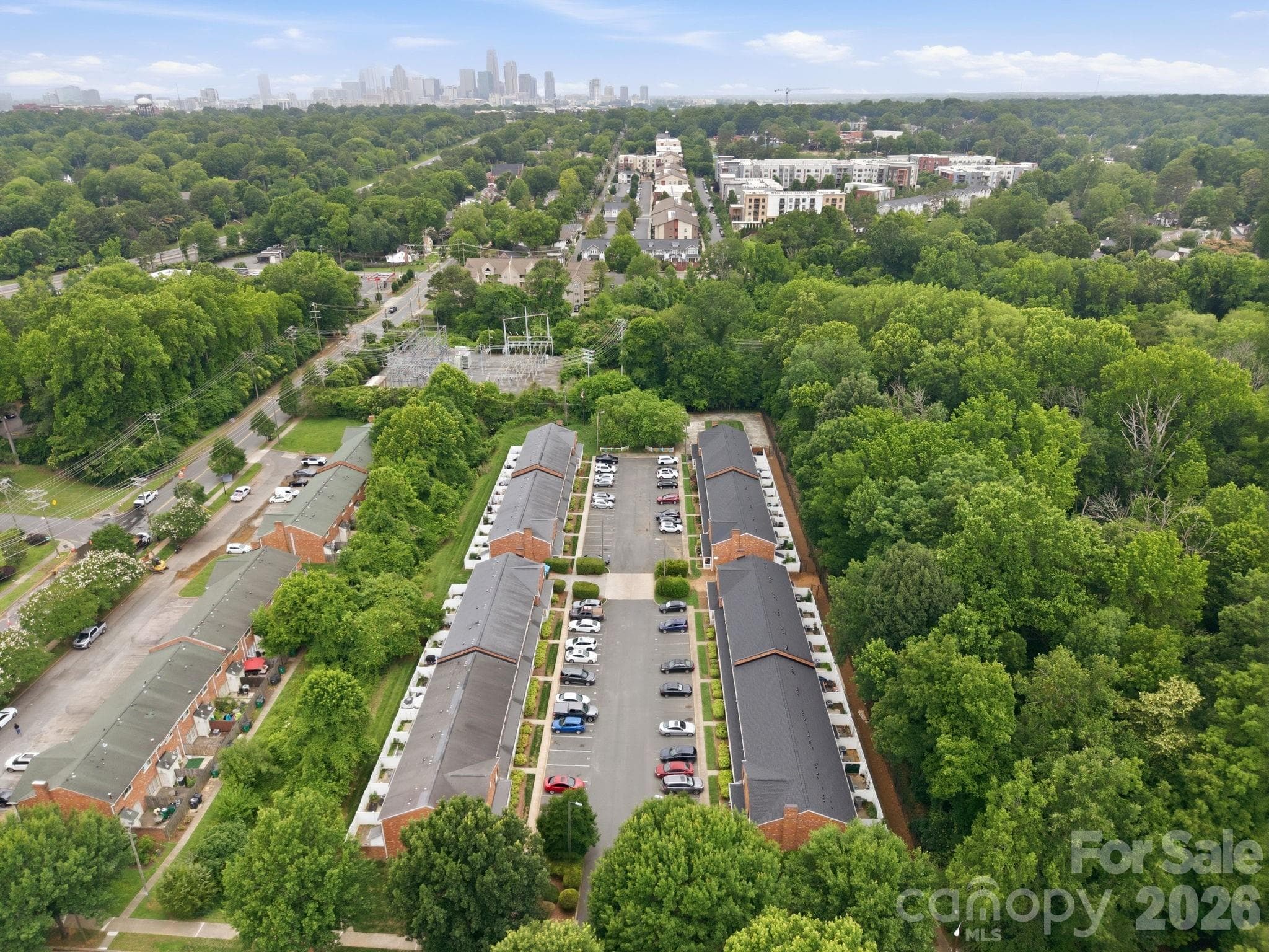 Close to Uptown plus everything Plaza Midwood & Chantilly have to offer! - Charlotte