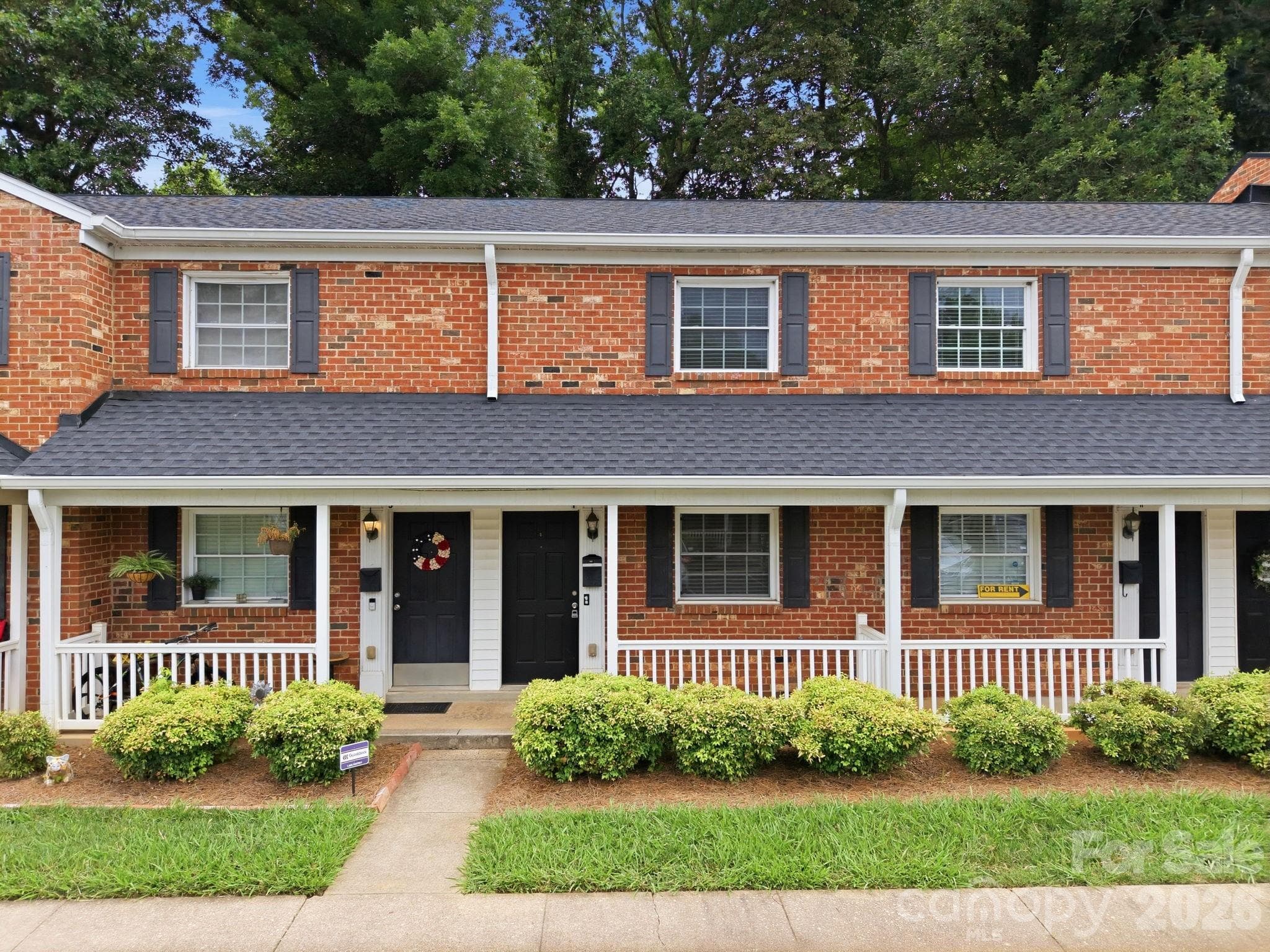 Charming and inviting in a hot area!! - Charlotte