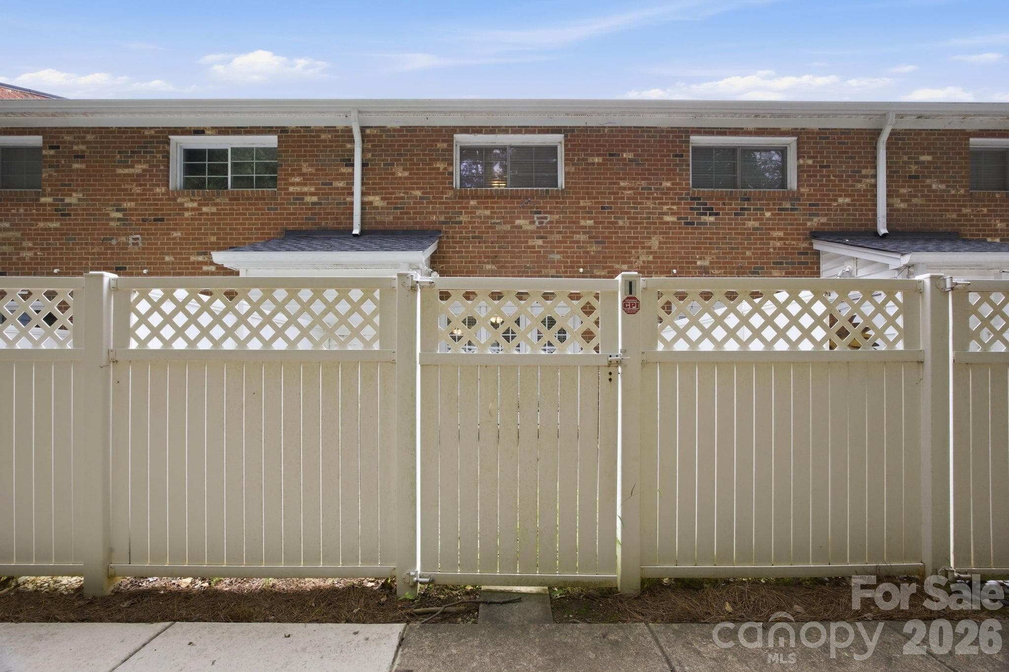 Condominium at 1215 Green Oaks Lane, Charlotte, photo 24 of 28