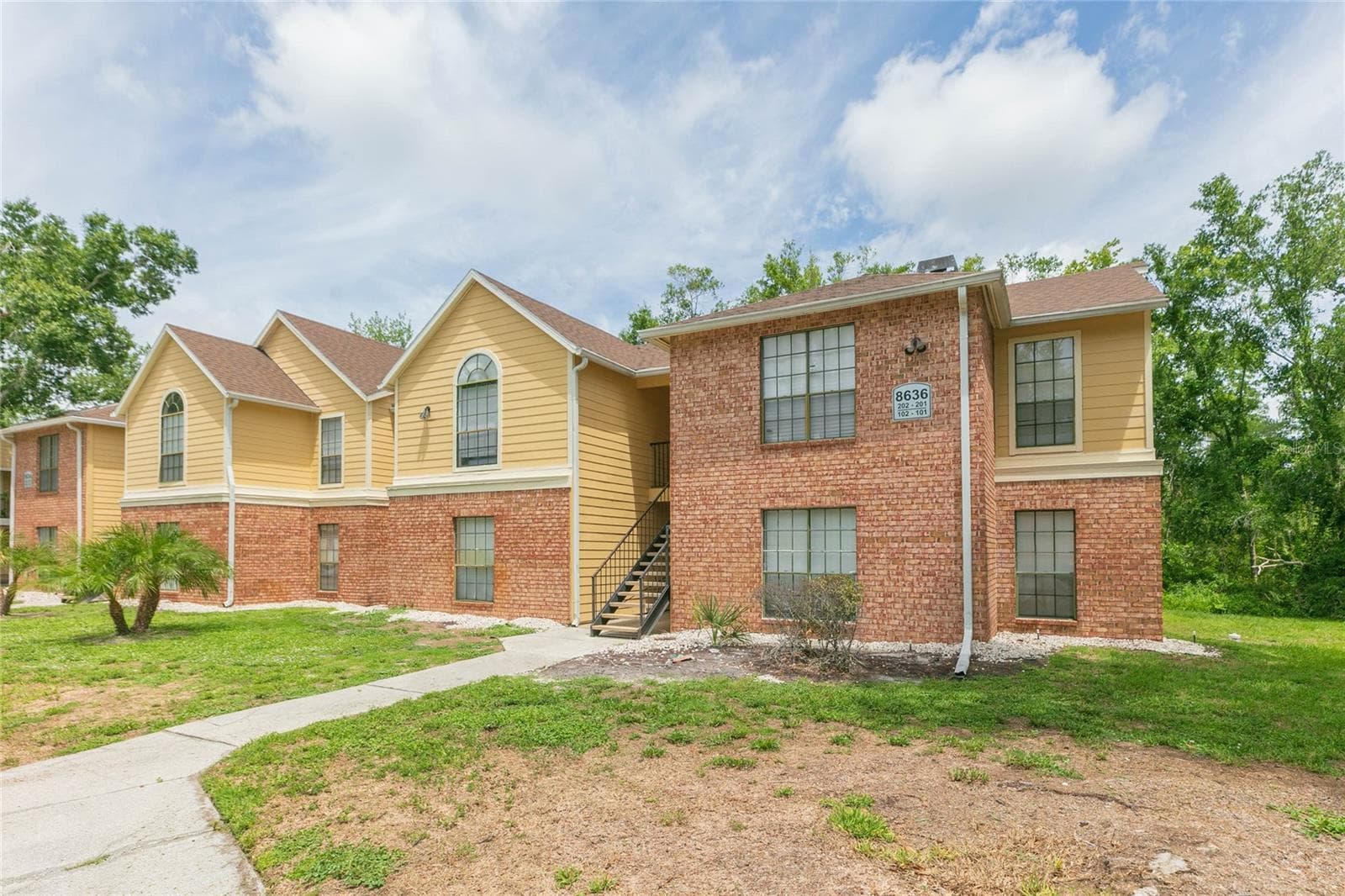 8636 MALLARD RESERVE DR #201