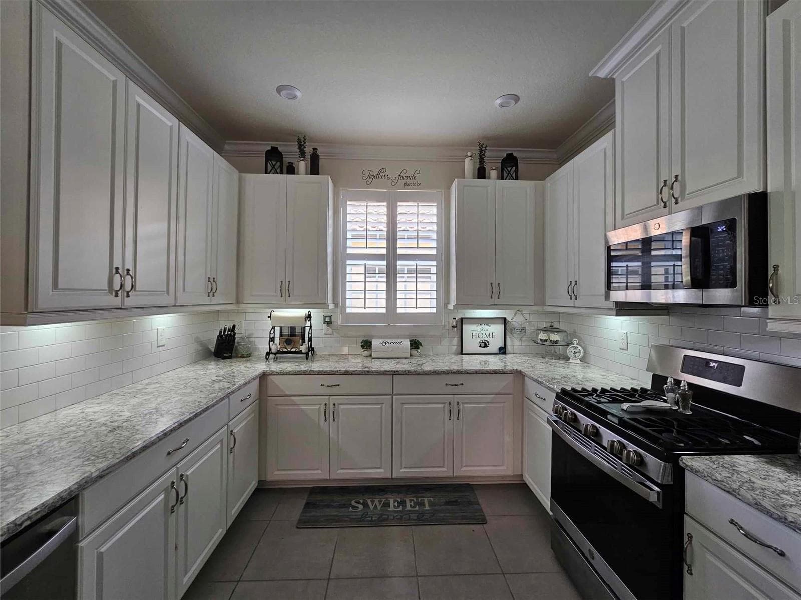 Single Family Residence at 3270 FRANCOA DR, ODESSA, photo 7 of 51