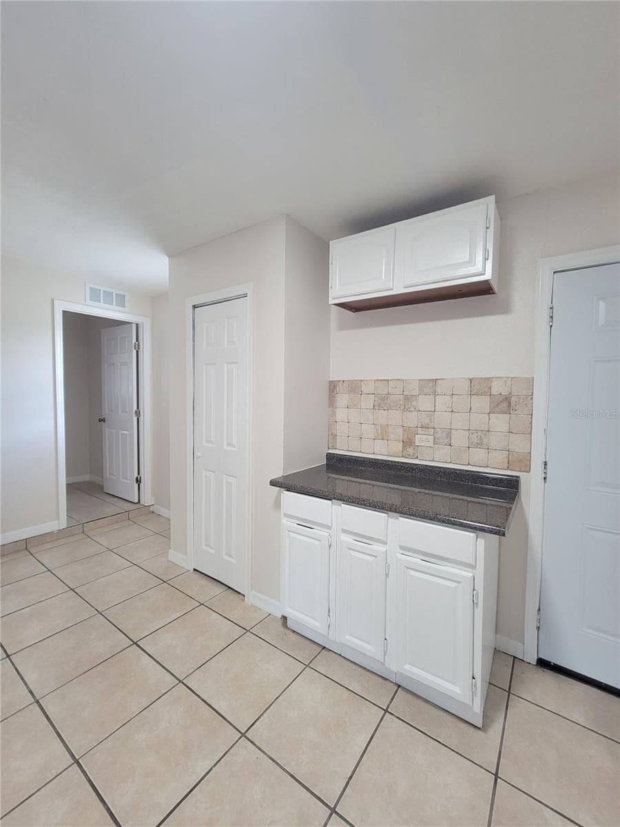 Single Family Residence at 4901 BALBOA DR, ORLANDO, photo 12 of 24