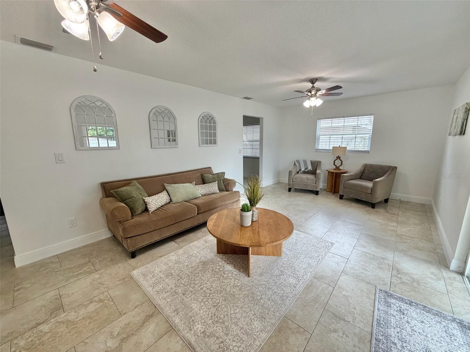 Living Room - 6945 ORKNEY AVE N, ST PETERSBURG
