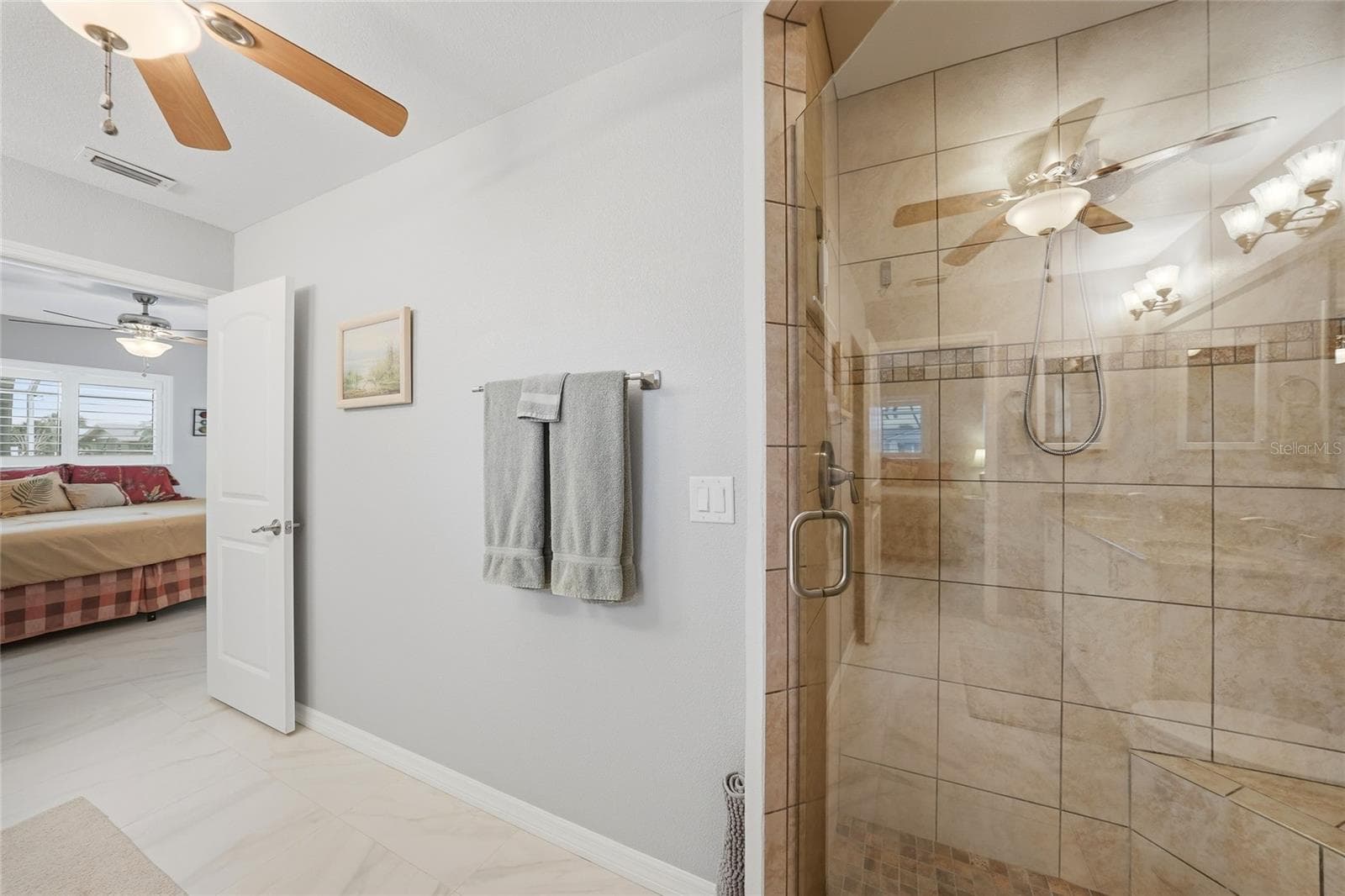 Primary ensuite showing large walk in shower - 1433 LEMON BAY DR, ENGLEWOOD