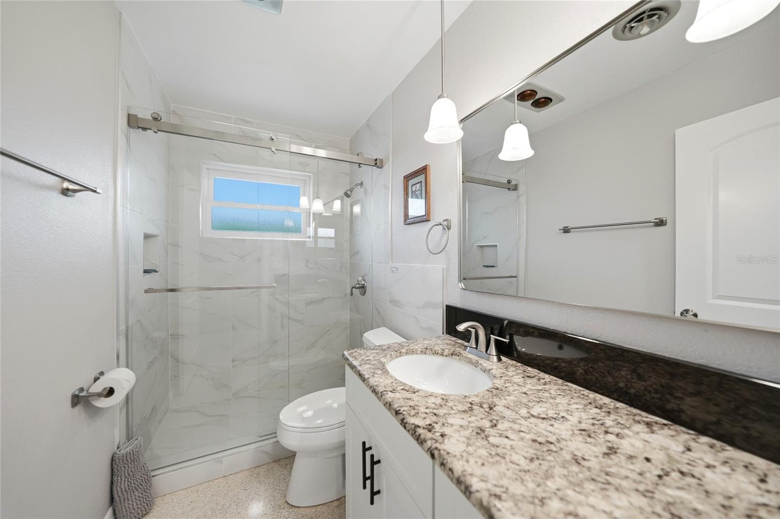 2nd bathroom - 1433 LEMON BAY DR, ENGLEWOOD
