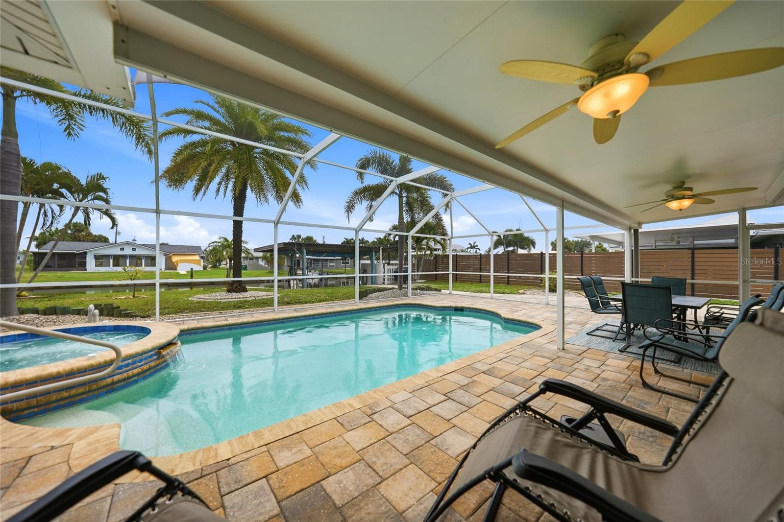 Single Family Residence at 1433 LEMON BAY DR, ENGLEWOOD, photo 44 of 57