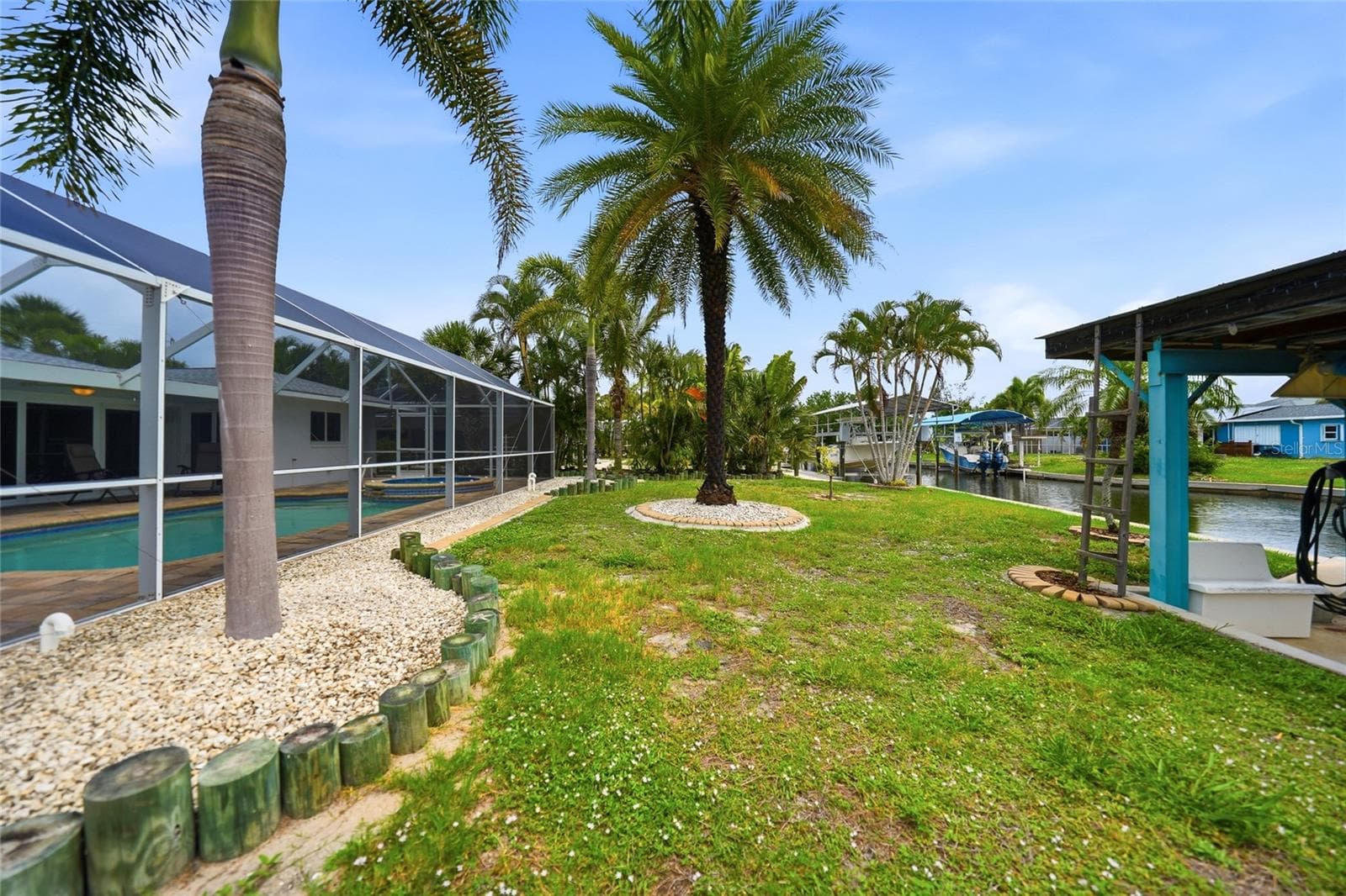 Single Family Residence at 1433 LEMON BAY DR, ENGLEWOOD, photo 47 of 57