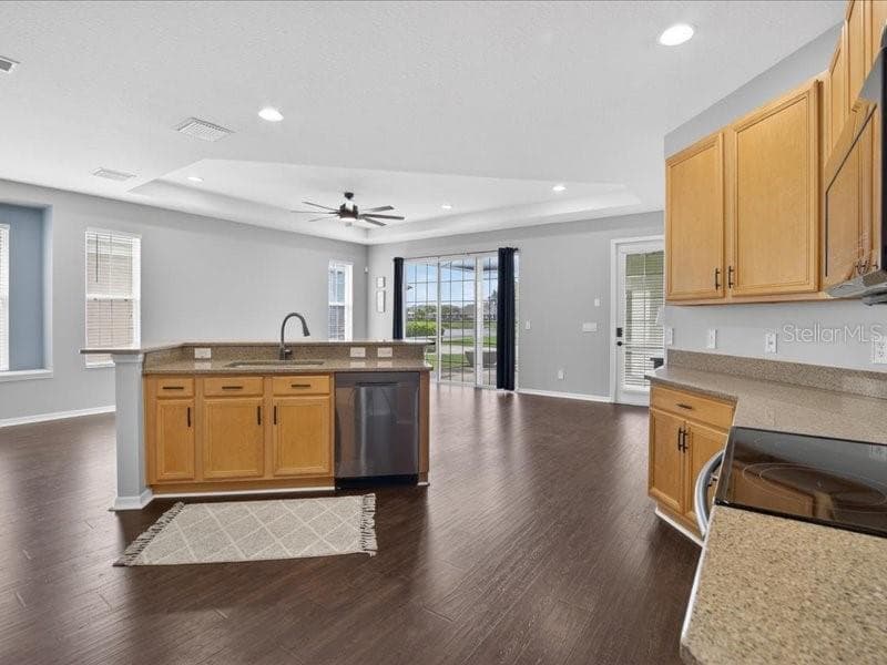 Villa at 5513 GOLDEN ISLES DR, APOLLO BEACH, photo 7 of 75