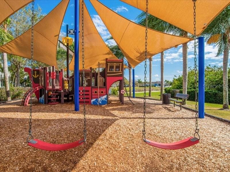 Villa at 5513 GOLDEN ISLES DR, APOLLO BEACH, photo 57 of 75