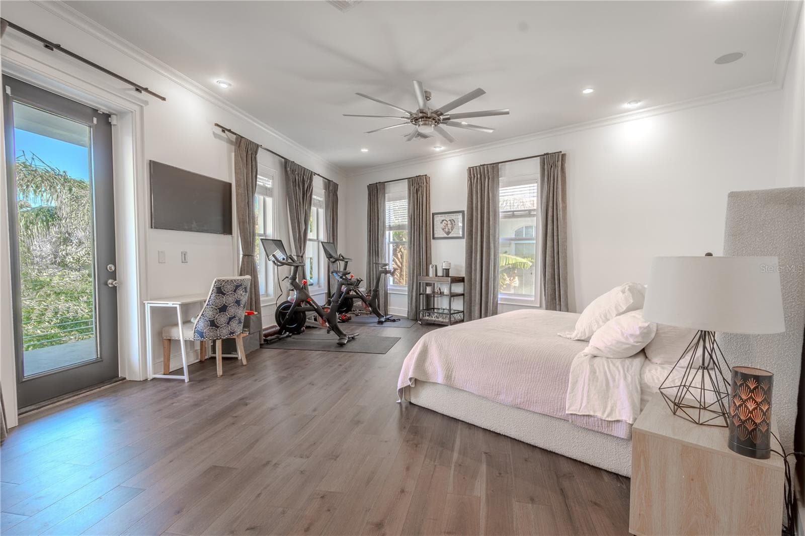 Single Family Residence at 2711 W TRILBY AVE, TAMPA, photo 12 of 41