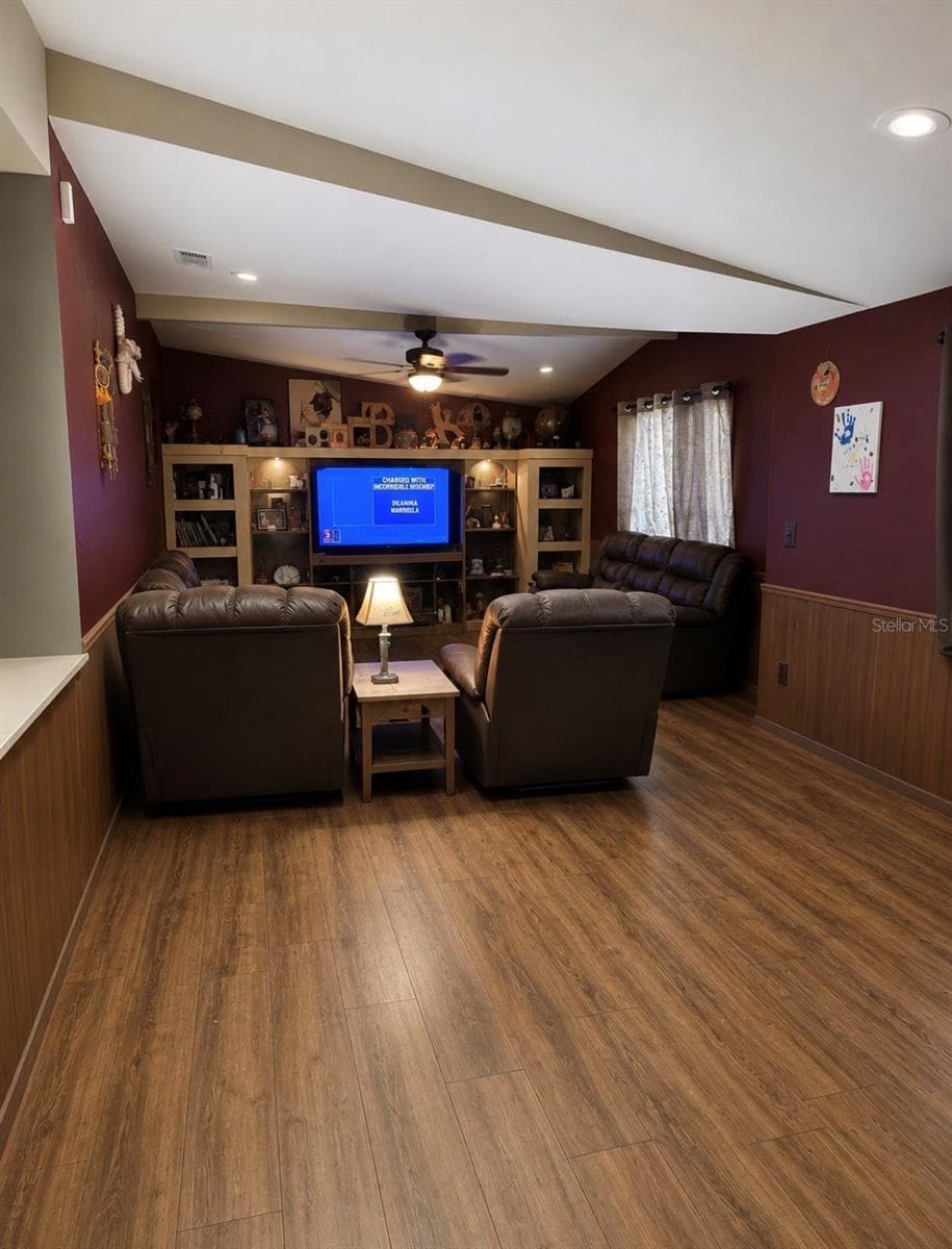Single Family Residence at 26106 FISHERMANS RD, PAISLEY, photo 6 of 20