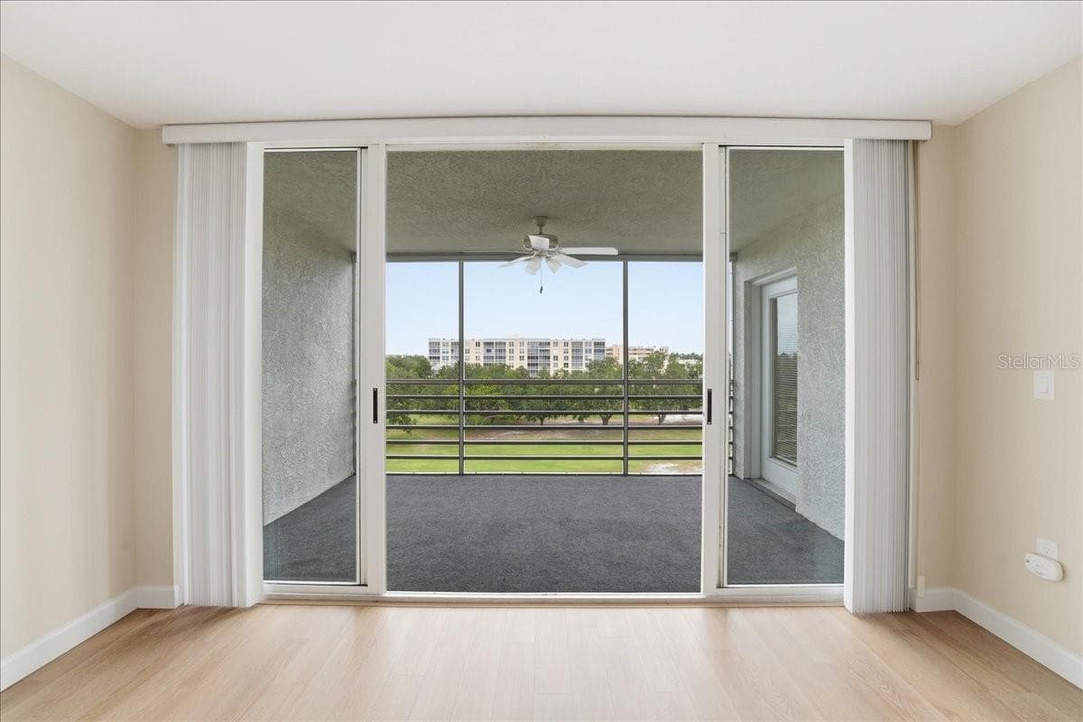 Lanai - 4550 PINEBROOK CIR #506, BRADENTON