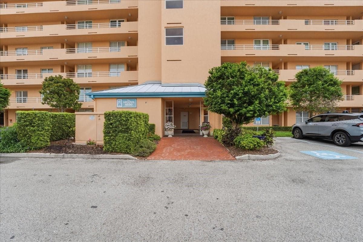 Elevator and mailboxes - 4550 PINEBROOK CIR #506, BRADENTON
