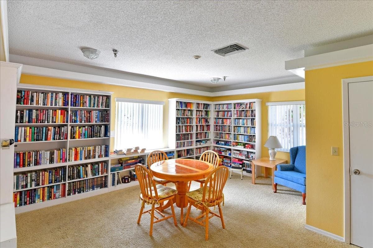 Library - 4550 PINEBROOK CIR #506, BRADENTON