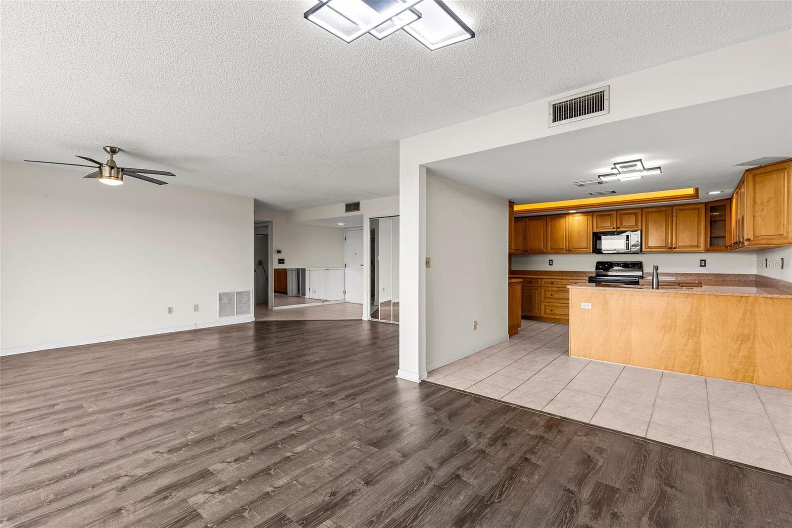 Condominium at 3021 COUNTRYSIDE BLVD #44A, CLEARWATER, photo 9 of 37
