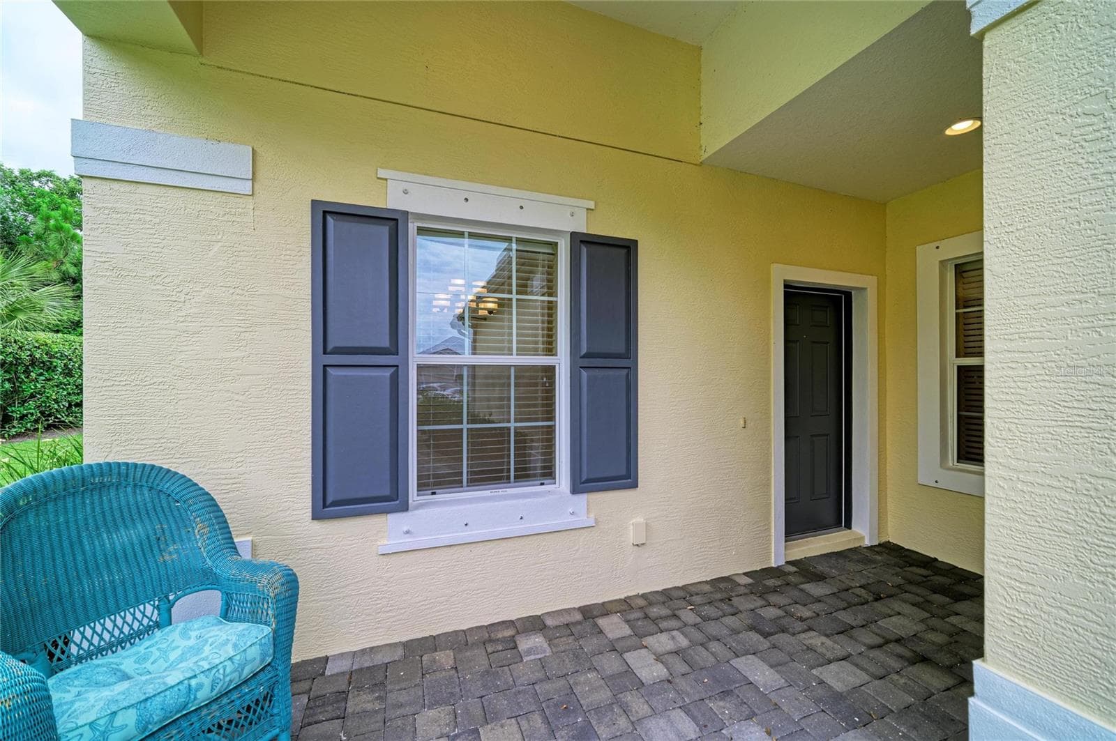 Private front entrance - 1936 ORANGE LAKE CV, BRADENTON