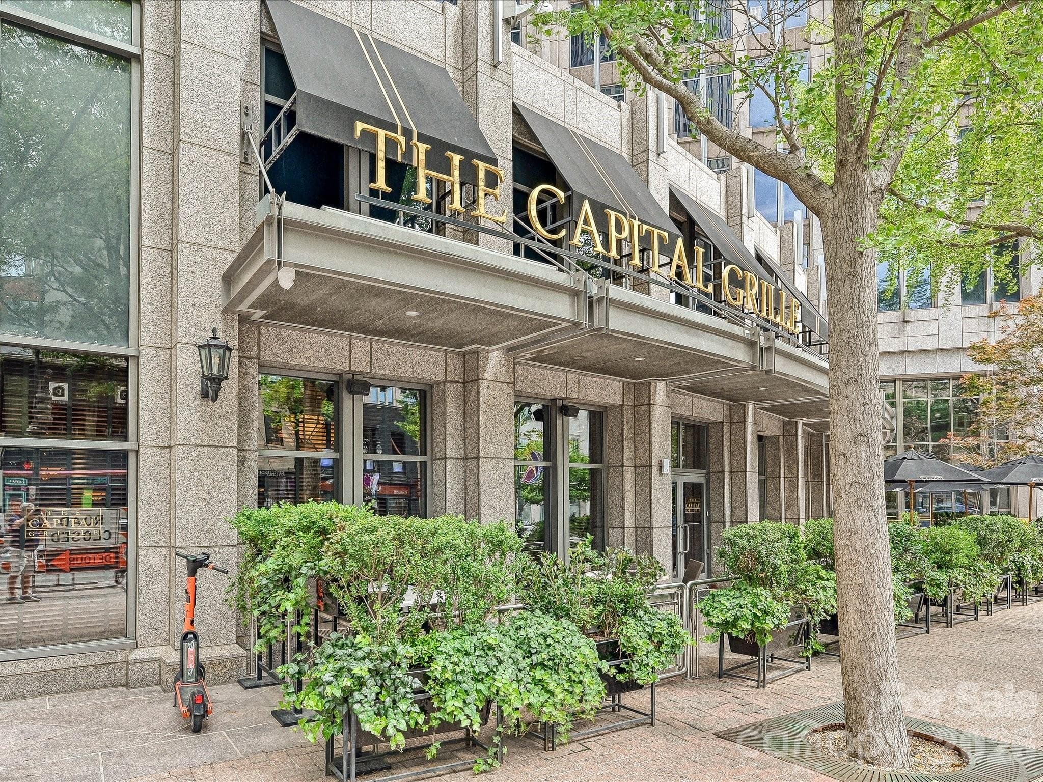 Condominium at 127 N Tryon Street, Charlotte, photo 35 of 37