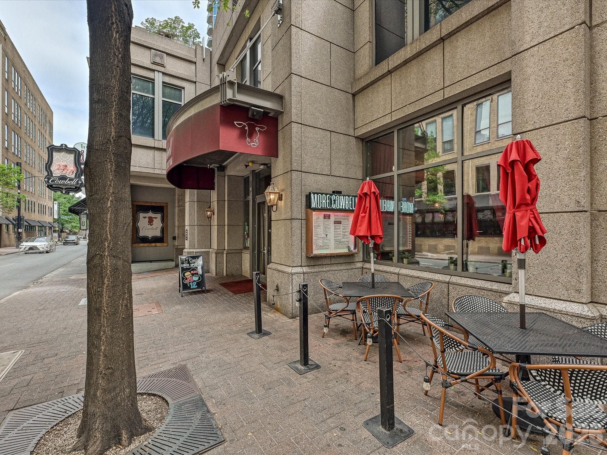 Condominium at 127 N Tryon Street, Charlotte, photo 36 of 37