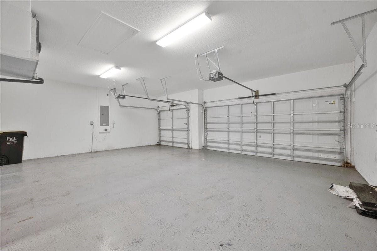 Three-car Garage - 2850 SHELDON ST, LAKELAND