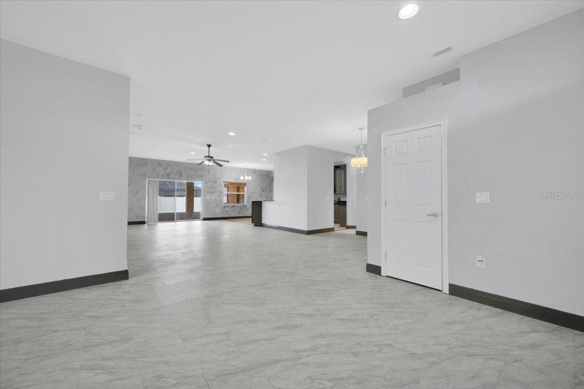 Dining Room/Great Room - 2850 SHELDON ST, LAKELAND