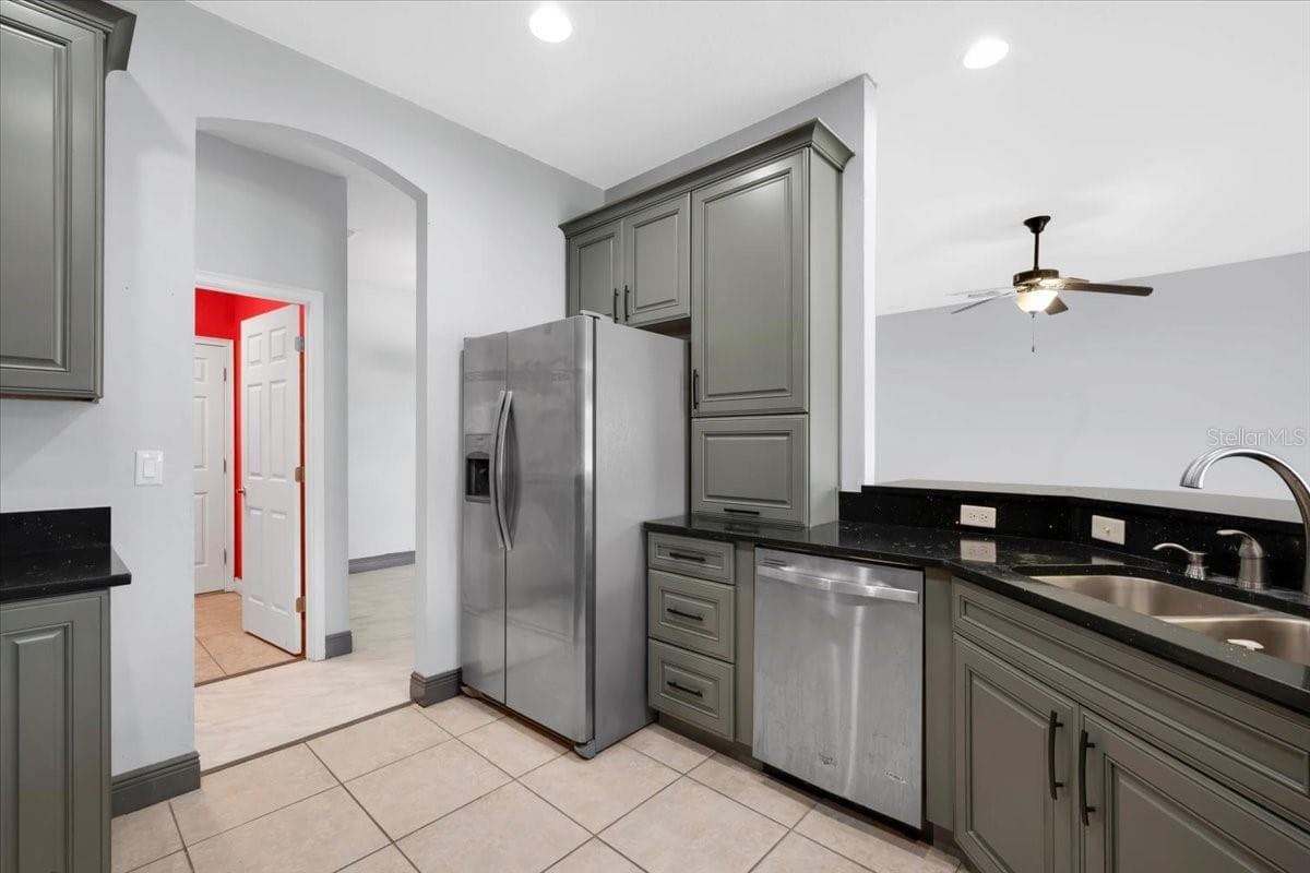 Kitchen - 2850 SHELDON ST, LAKELAND