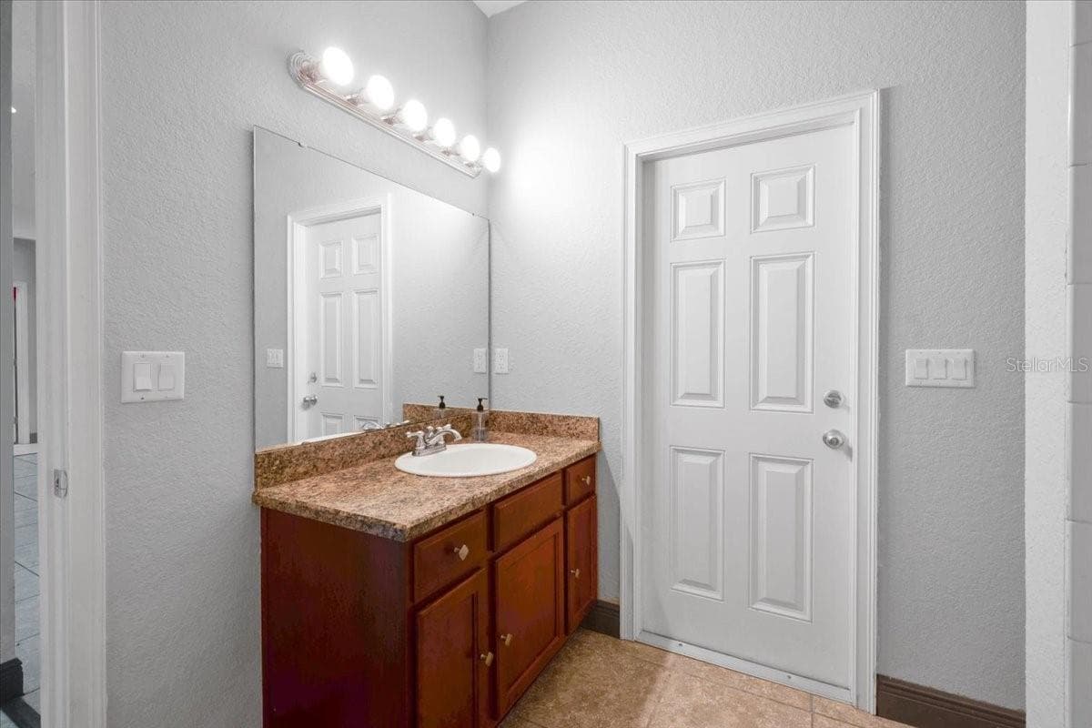 Guest Bath 1 - 2850 SHELDON ST, LAKELAND