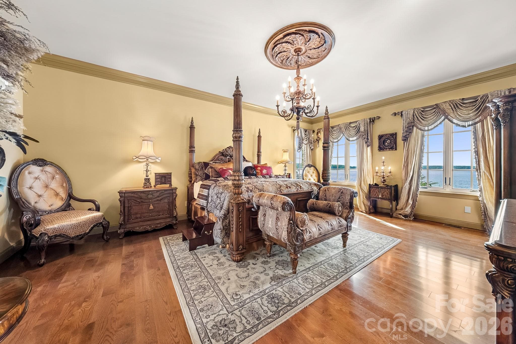 Single Family Residence at 331 Ivy Arbor Circle, Rock Hill, photo 15 of 48
