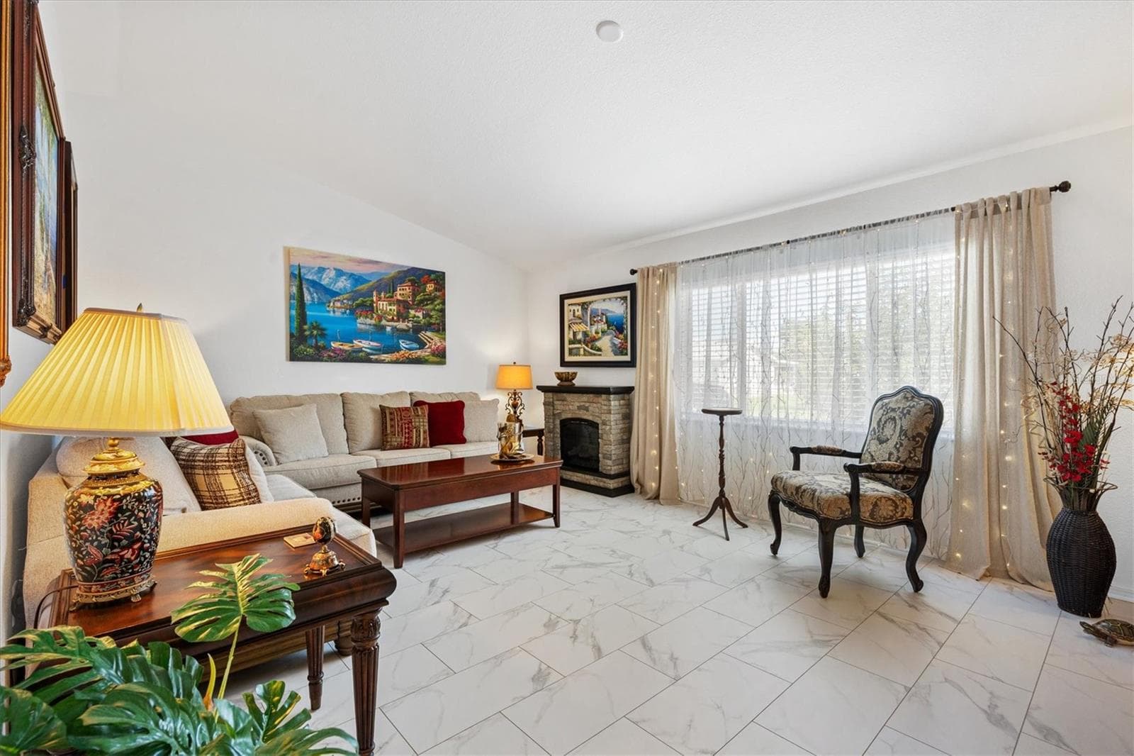 Living room - 9498 SE 174TH LOOP, SUMMERFIELD