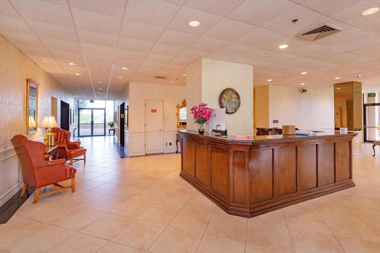 lobby security desk - 7550 HINSON ST #6A, ORLANDO