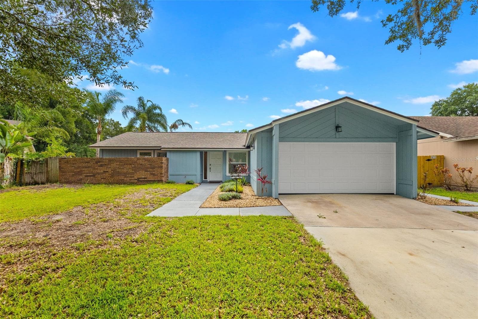 Single Family Residence at 15917 COUNTRY FARM PL, TAMPA, photo 2 of 49