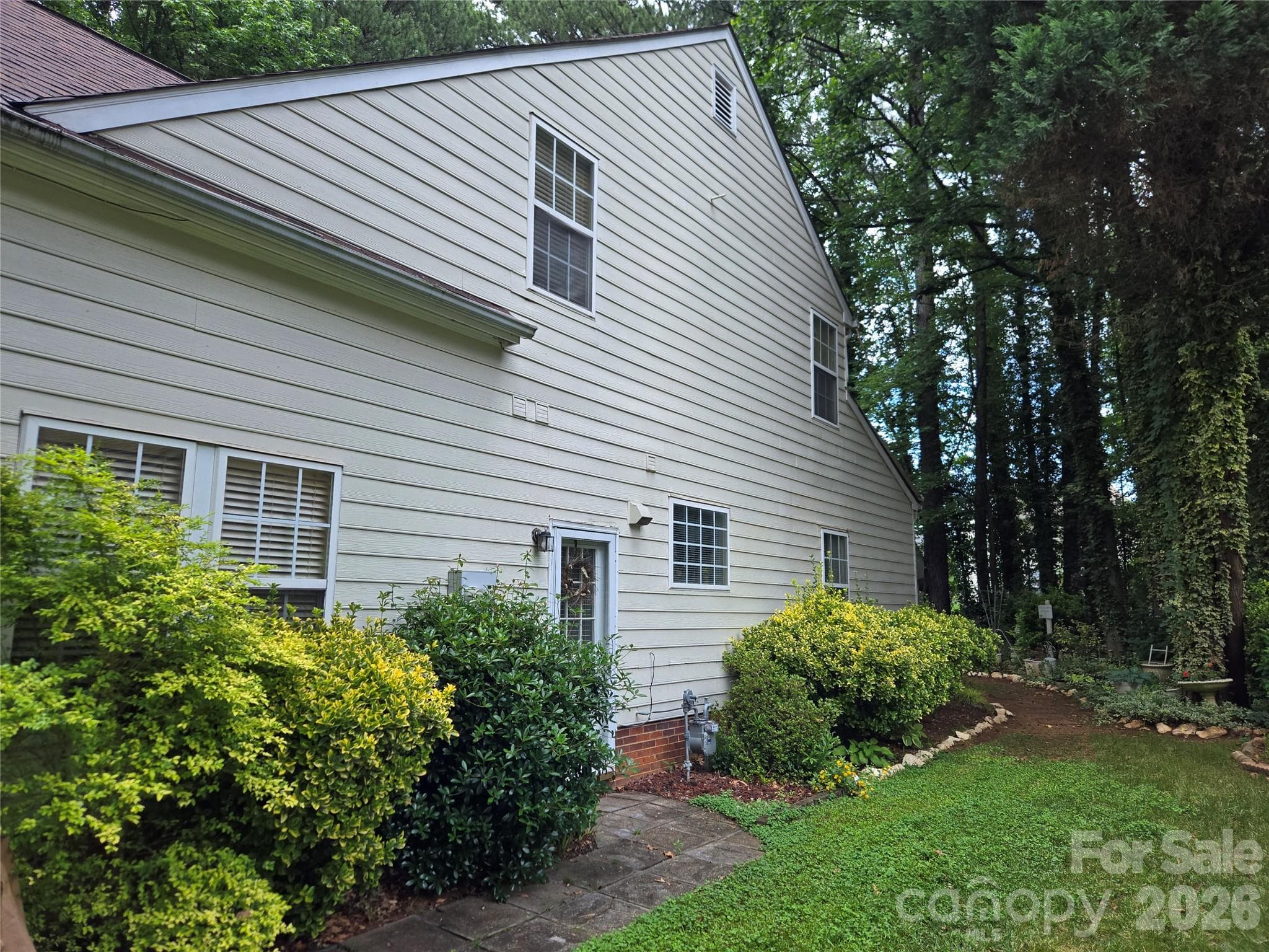 Single Family Residence at 6313 Lily Pad Court, Charlotte, photo 14 of 15
