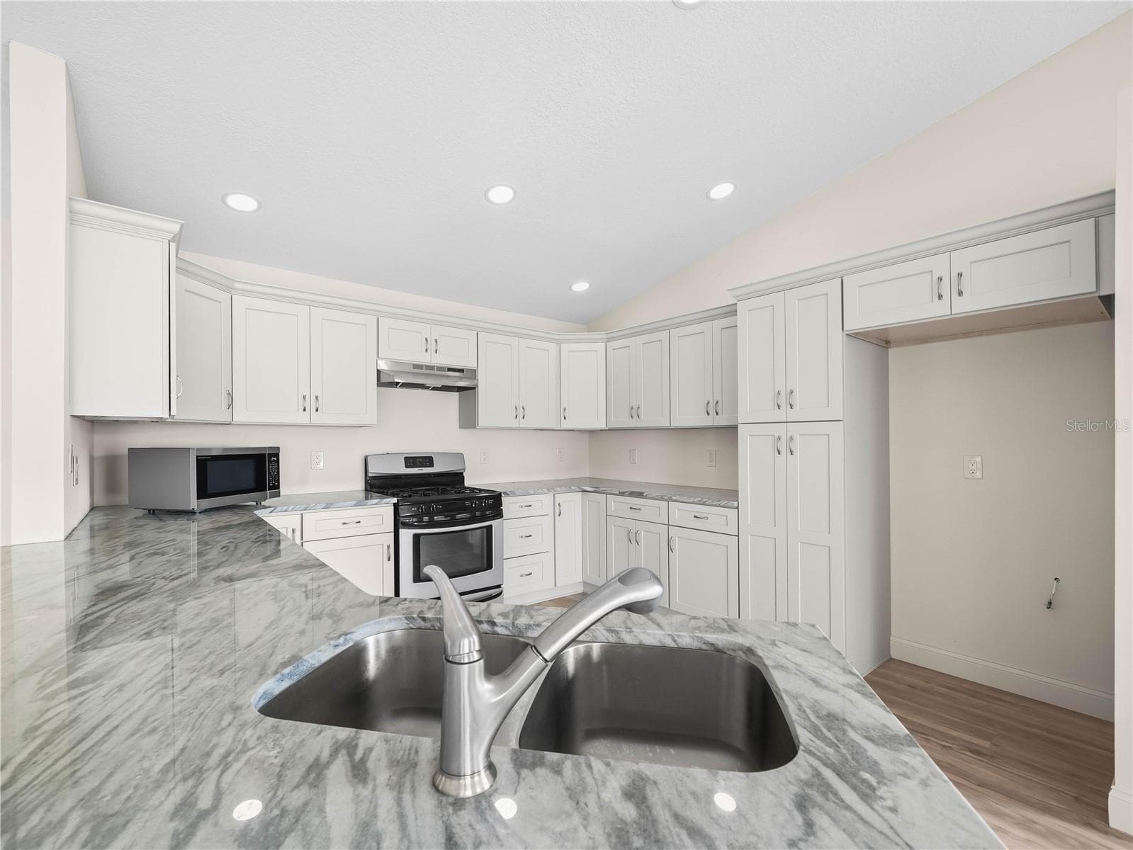 Single Family Residence at 6341 SILVER LAKES DR W, LAKELAND, photo 10 of 26