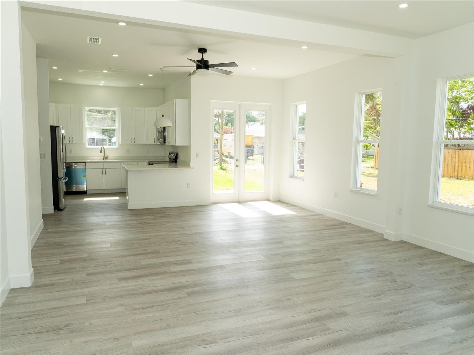 Single Family Residence at 1115 HICKORY, SANFORD, photo 7 of 25