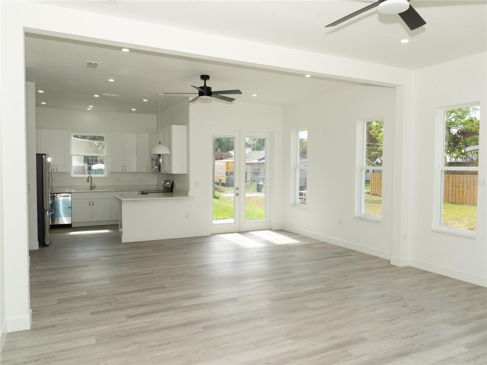 Single Family Residence at 1115 HICKORY, SANFORD, photo 8 of 25