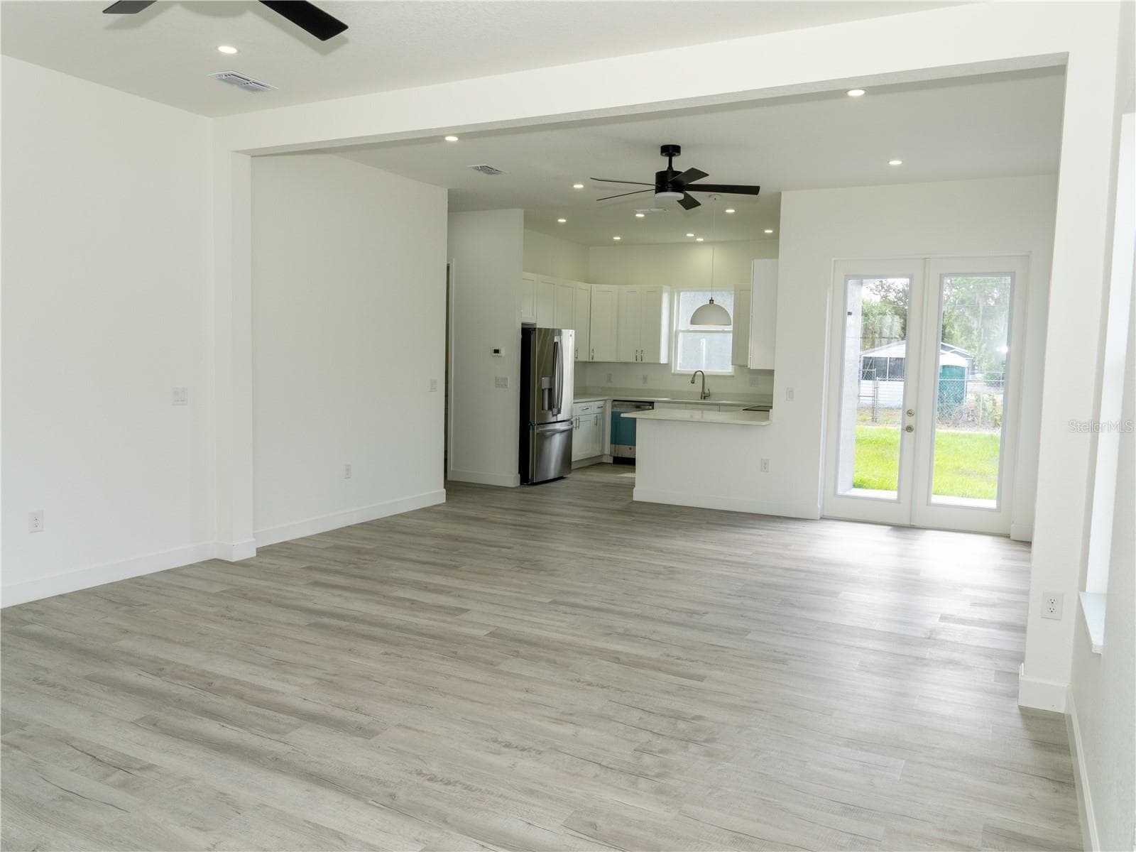 Single Family Residence at 1115 HICKORY, SANFORD, photo 9 of 25