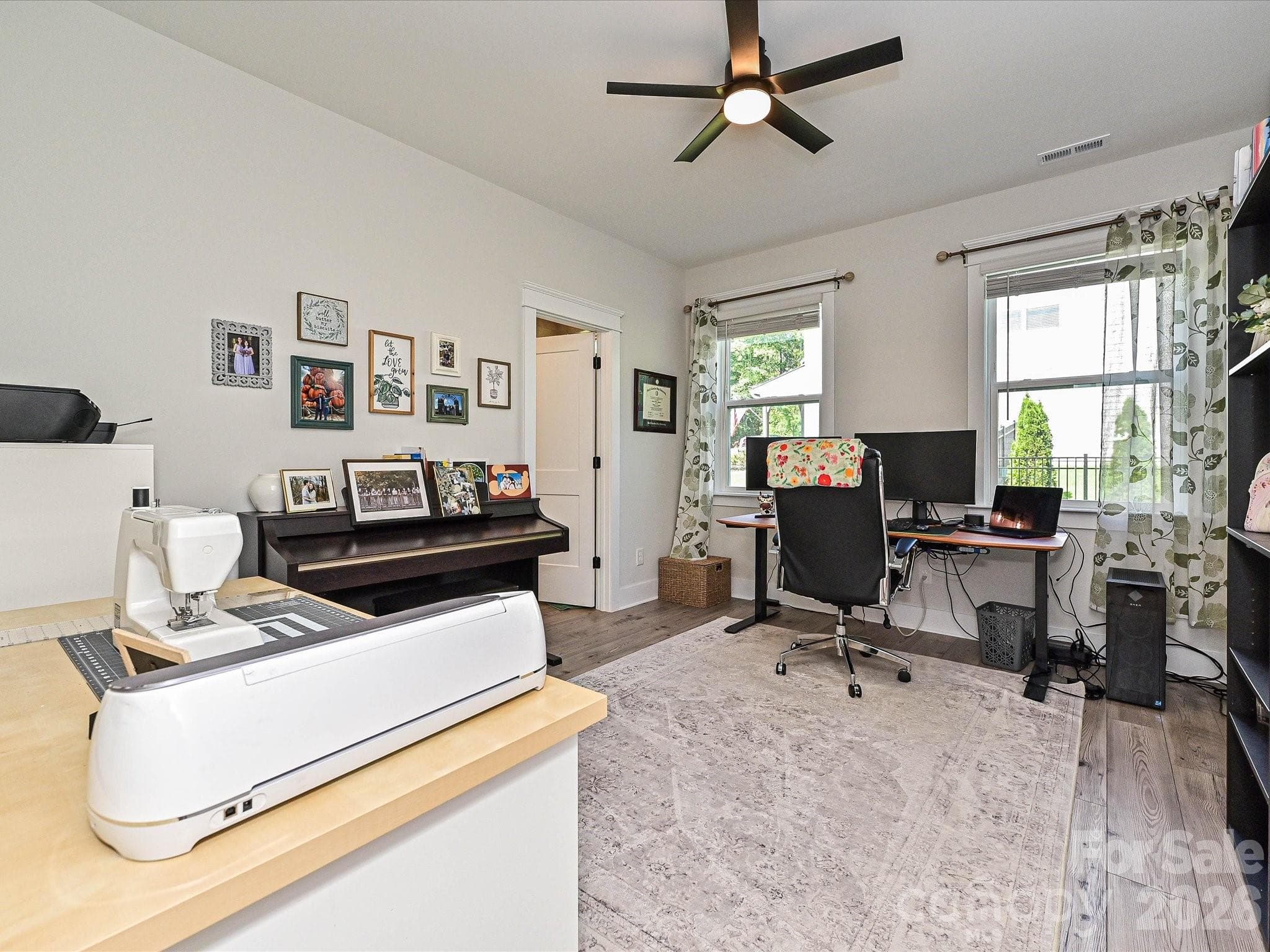 Guest Suite on Main W/Full Bath - 13215 Fiore Place, Huntersville