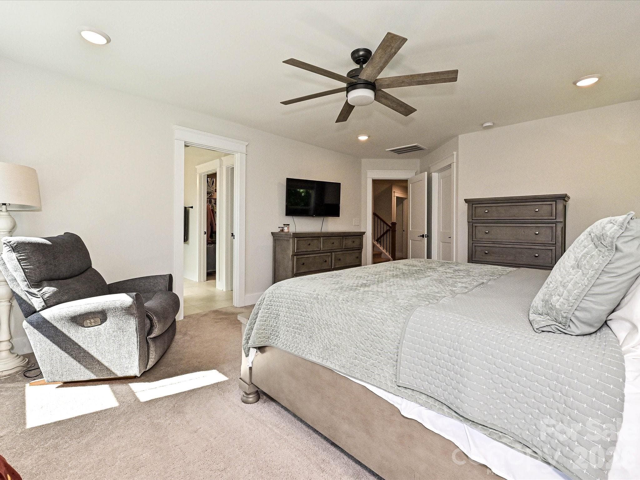 Single Family Residence at 13215 Fiore Place, Huntersville, photo 30 of 48