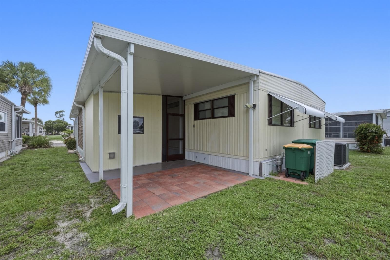 Rear patio - 2100 KINGS HWY #835, PORT CHARLOTTE