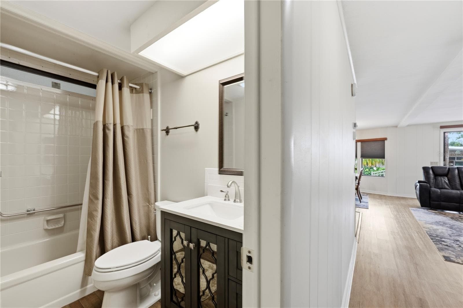 Guest Bathroom - 2100 KINGS HWY #835, PORT CHARLOTTE